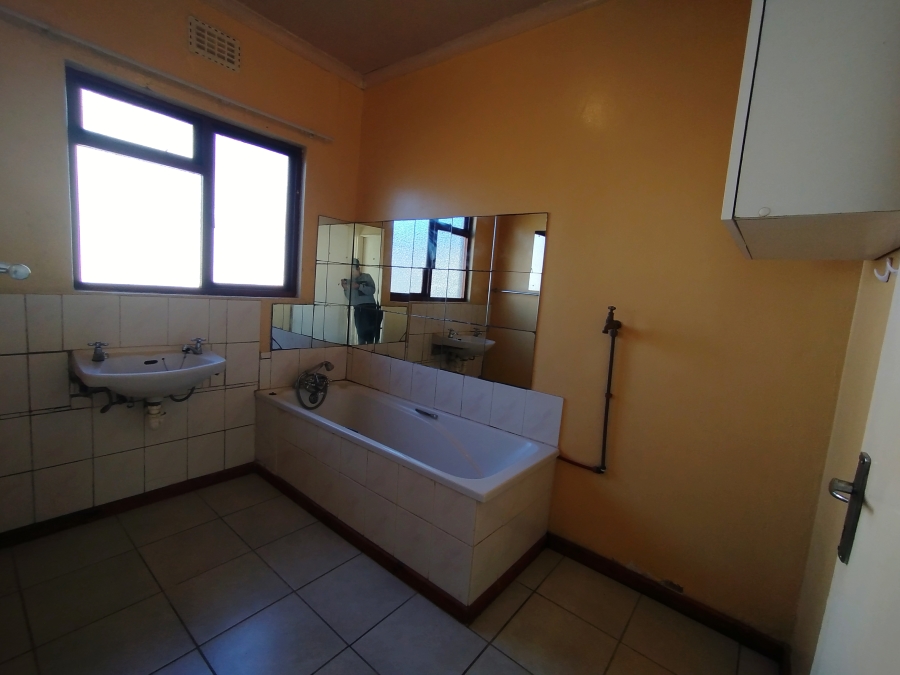 To Let 1 Bedroom Property for Rent in Vredenburg Western Cape